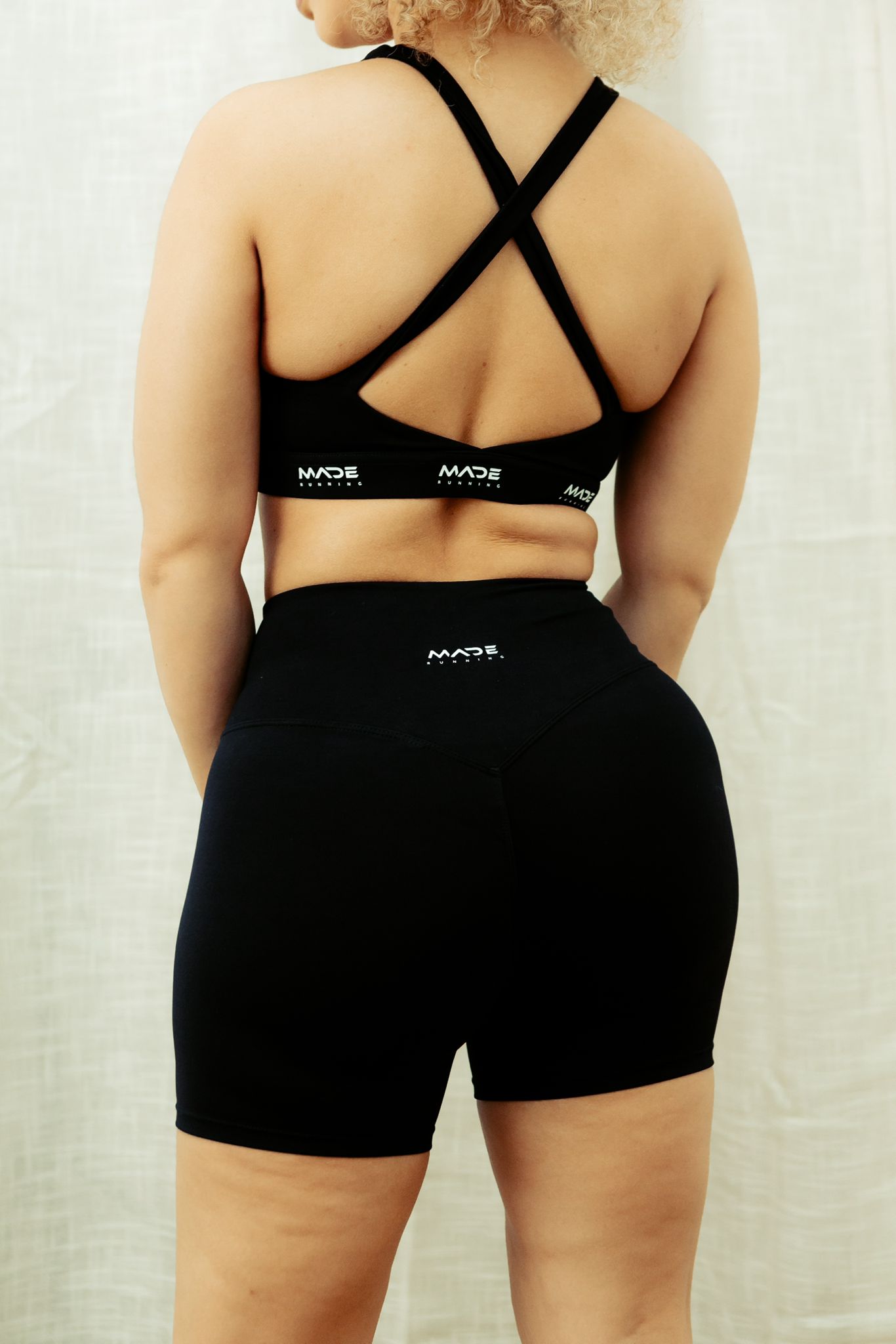 High Waisted Seamless Plain Shorts