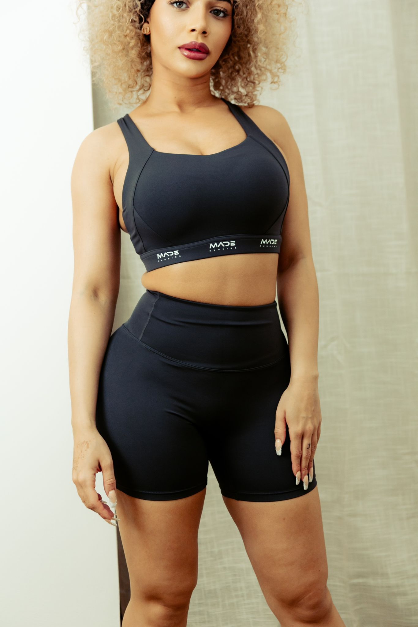 High Waisted Seamless Plain Shorts